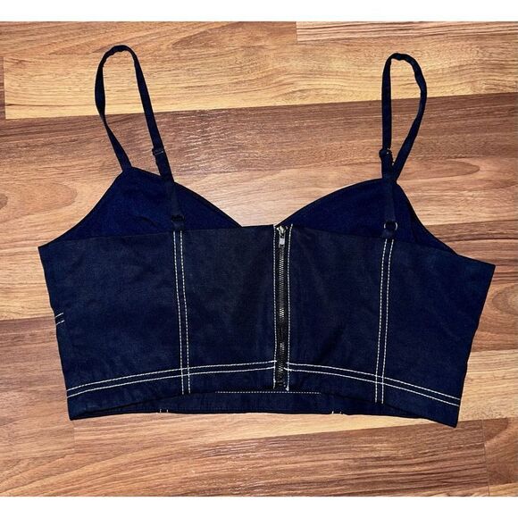 BCBG Seam Crop Top - NWT - Size Small - Picture 7 of 9